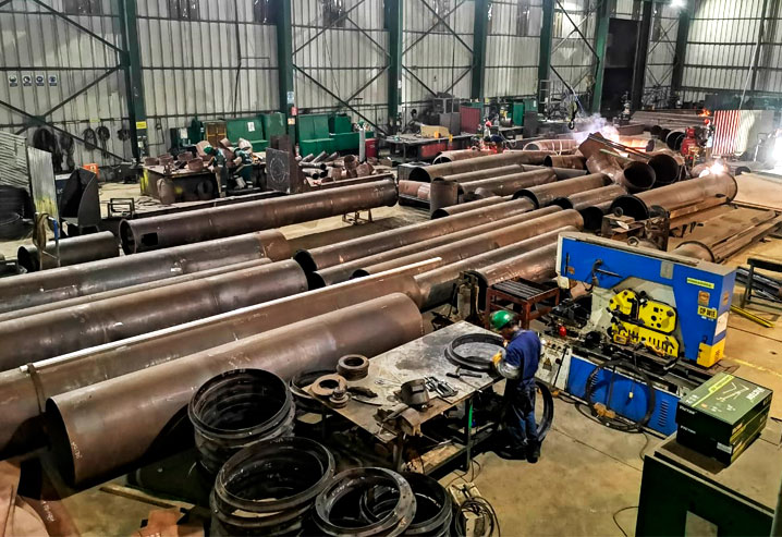 Ductos, codos y reducciones para línea de colector de polvo a chancadoras de L = 5000m en diámetros de 880 mm y 660 mm
