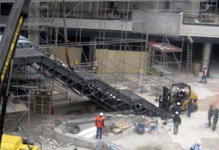 Estructura Escalera de L = 10m x A = 2.5m y 4 toneladas